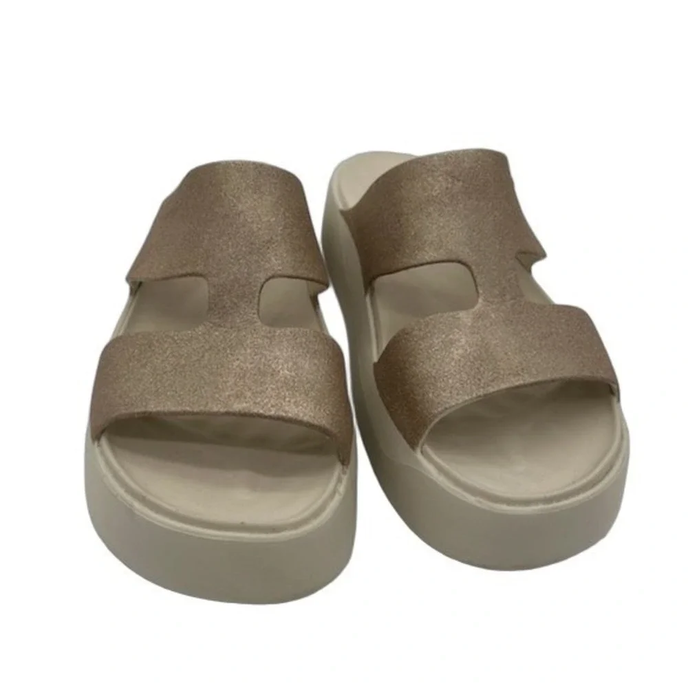Crocs Brooklyn Low Wedge Sandals Women's Size 8 Rose Gold Metallic Glitter